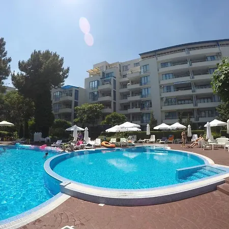 Excelsior Apart 19a Апартаменты